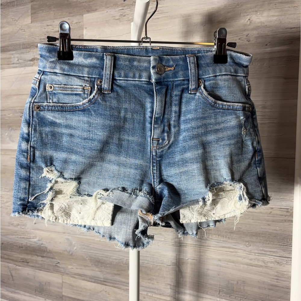 American Eagle Outfitters Faded Blue Ripped Jean  Shorts 1021